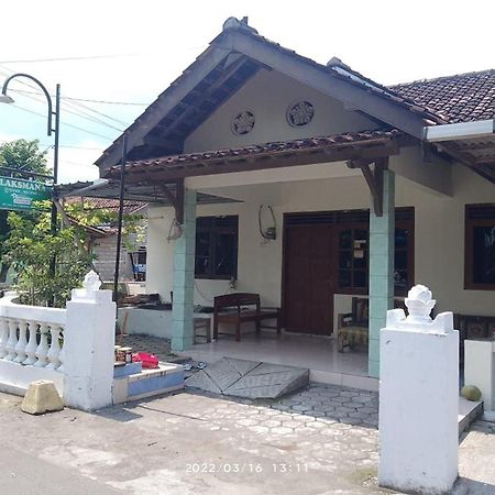 Homestay Damandiri Prambanan Syariah Salakan Buitenkant foto